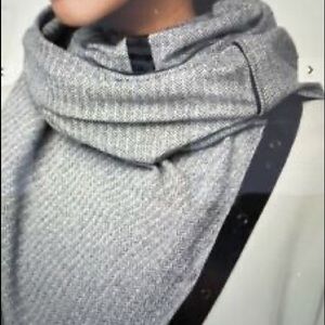 Lululemon Snap Infinity Scarf Shawl Striped Blues
